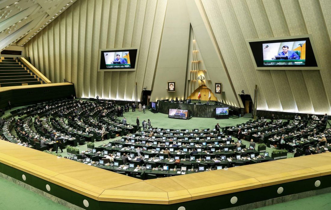 ارزیابی اثر فعالیت پتروشیمی های متانولی بر منابع بخش عمومی
